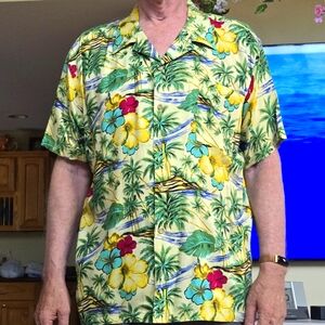 Vintage Gallery Limited Rayon Shirt – Tropical Paradise in Motion, Size Medium